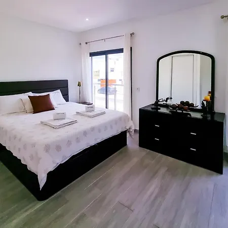 Flh Olhao Spacious House With Terrace *