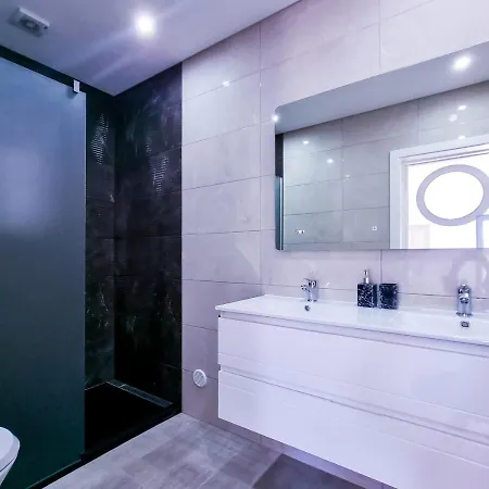 Flh Olhao Spacious House With Terrace *