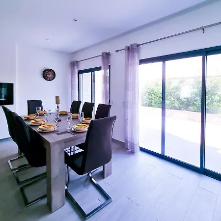 Flh Olhao Spacious House With Terrace